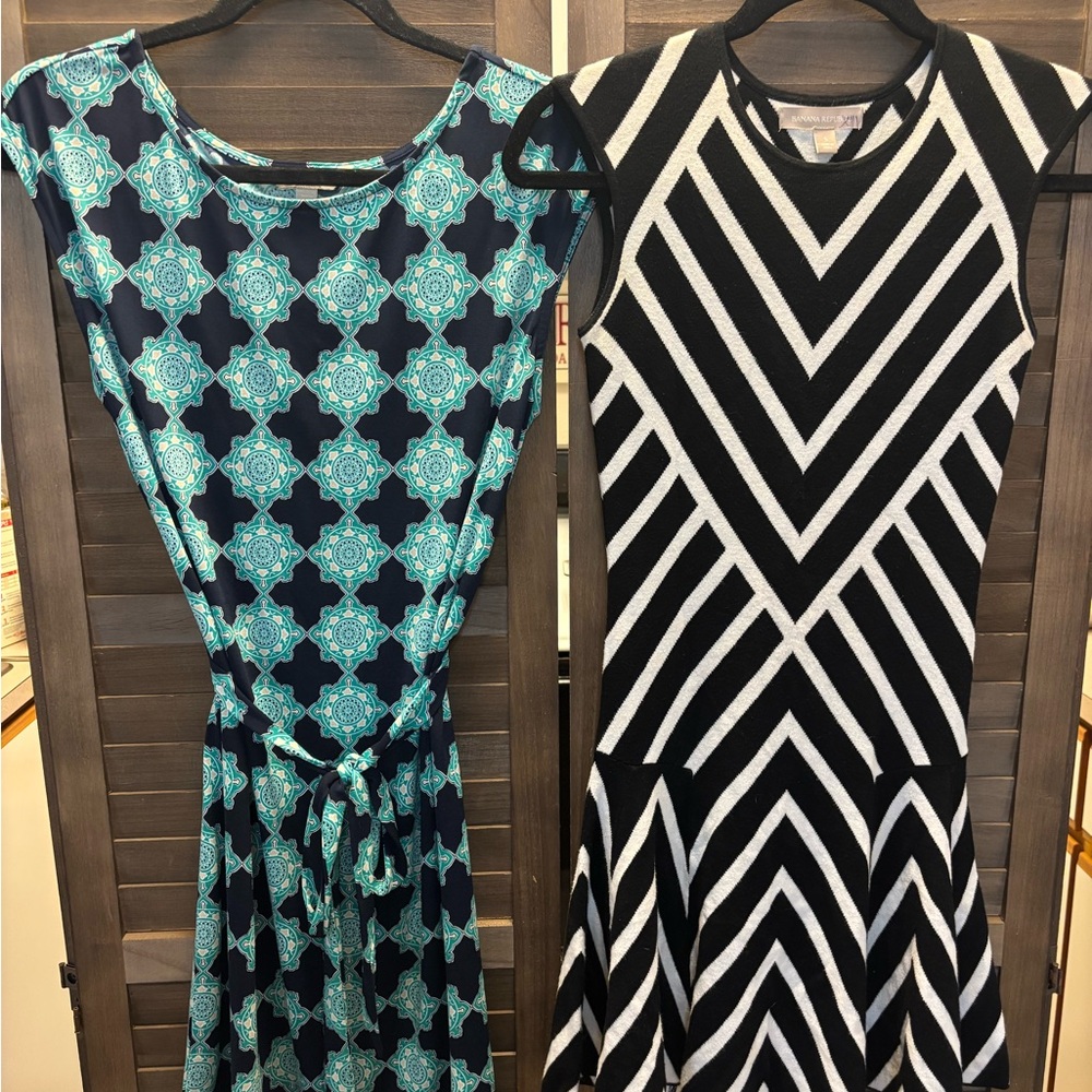 Bundle of 2 Banana Republic Dresses - Blue Mosaic Tie Front & B/W Chevron Flare